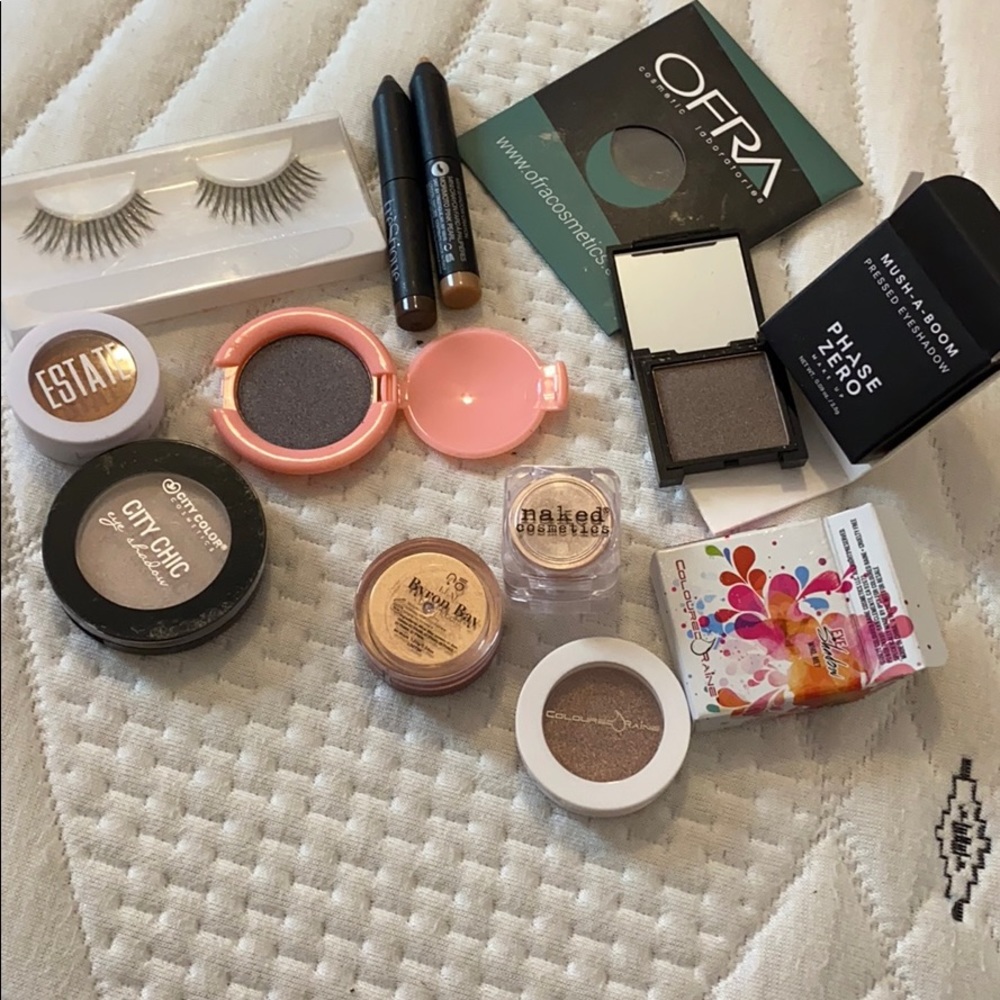 Eye Shadows, Crayons, & Lashes Eye Makeup Bundle